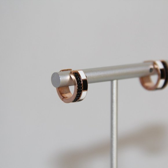 Nickho Rey Black Spinel Enamel Rose Gold Earrings - Picture 4 of 12